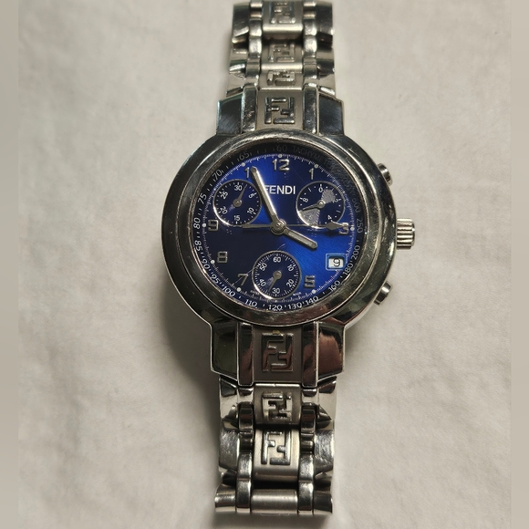 Fendi Orologi 006-4500L-513 Watch Women's Blue Chronograph Fresh Battery - Picture 1 of 10